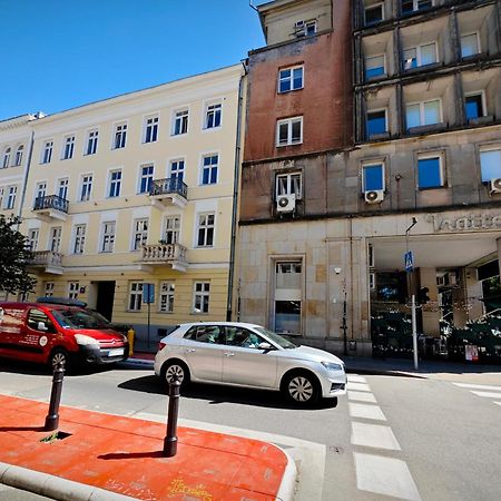 Apartamenty Wilcza - City Center ワルシャワ エクステリア 写真