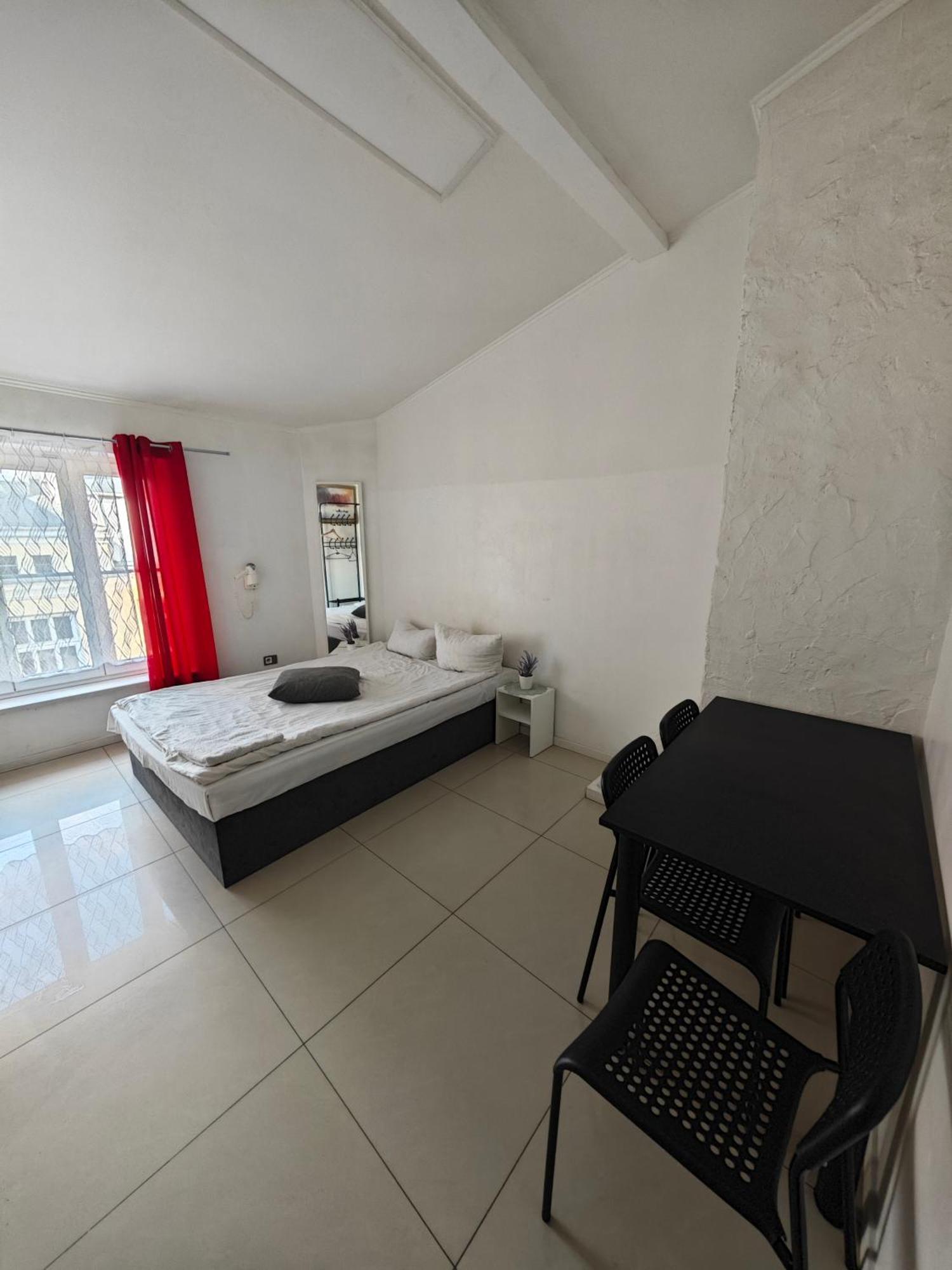Apartamenty Wilcza - City Center ワルシャワ 部屋 写真