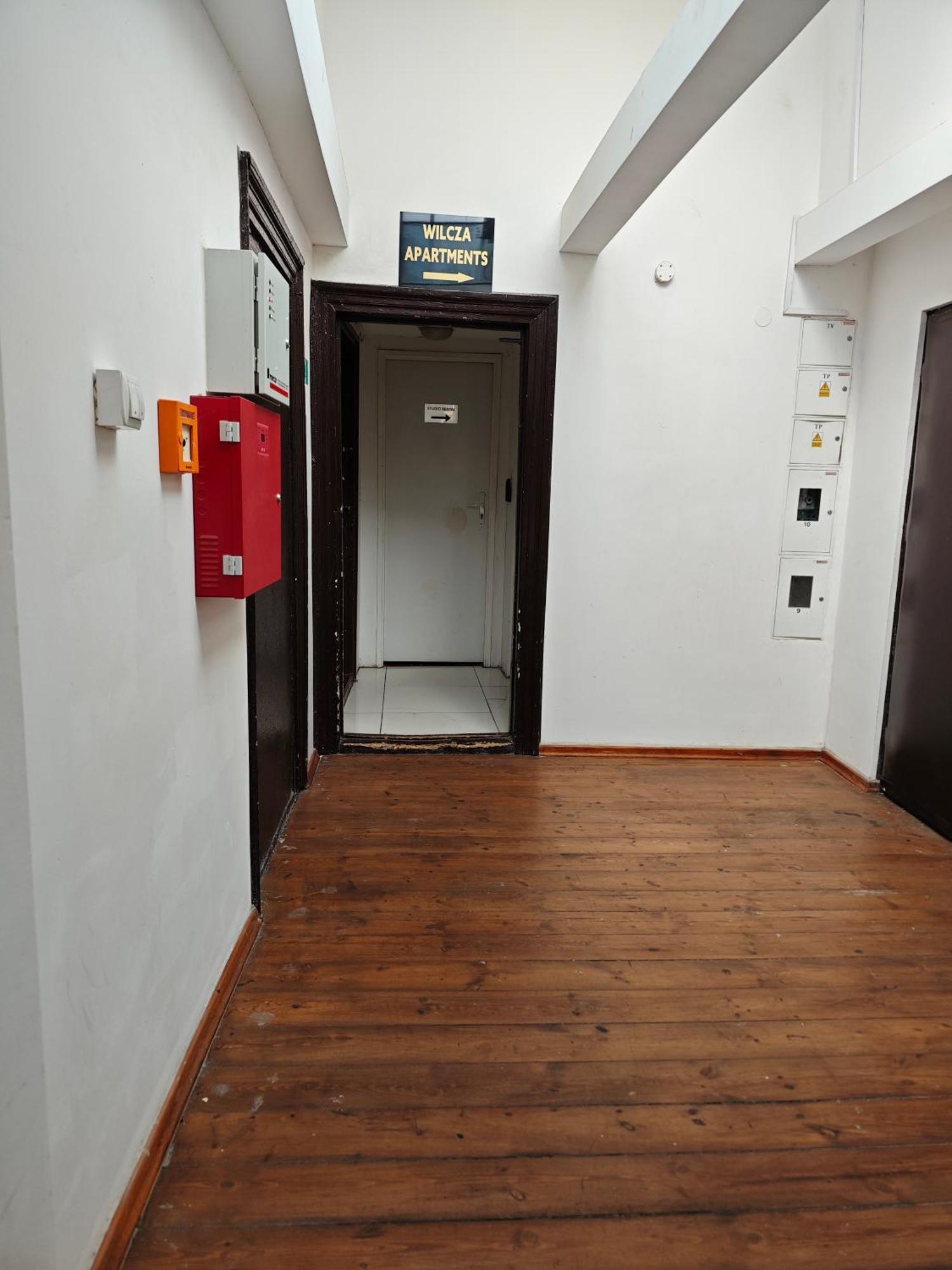 Apartamenty Wilcza - City Center ワルシャワ エクステリア 写真
